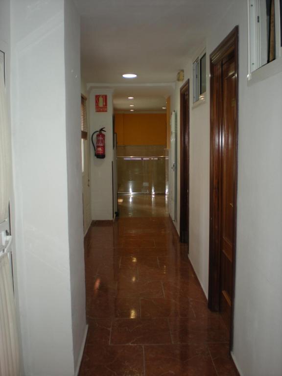 Hostal La Hispanidad Малага Екстериор снимка